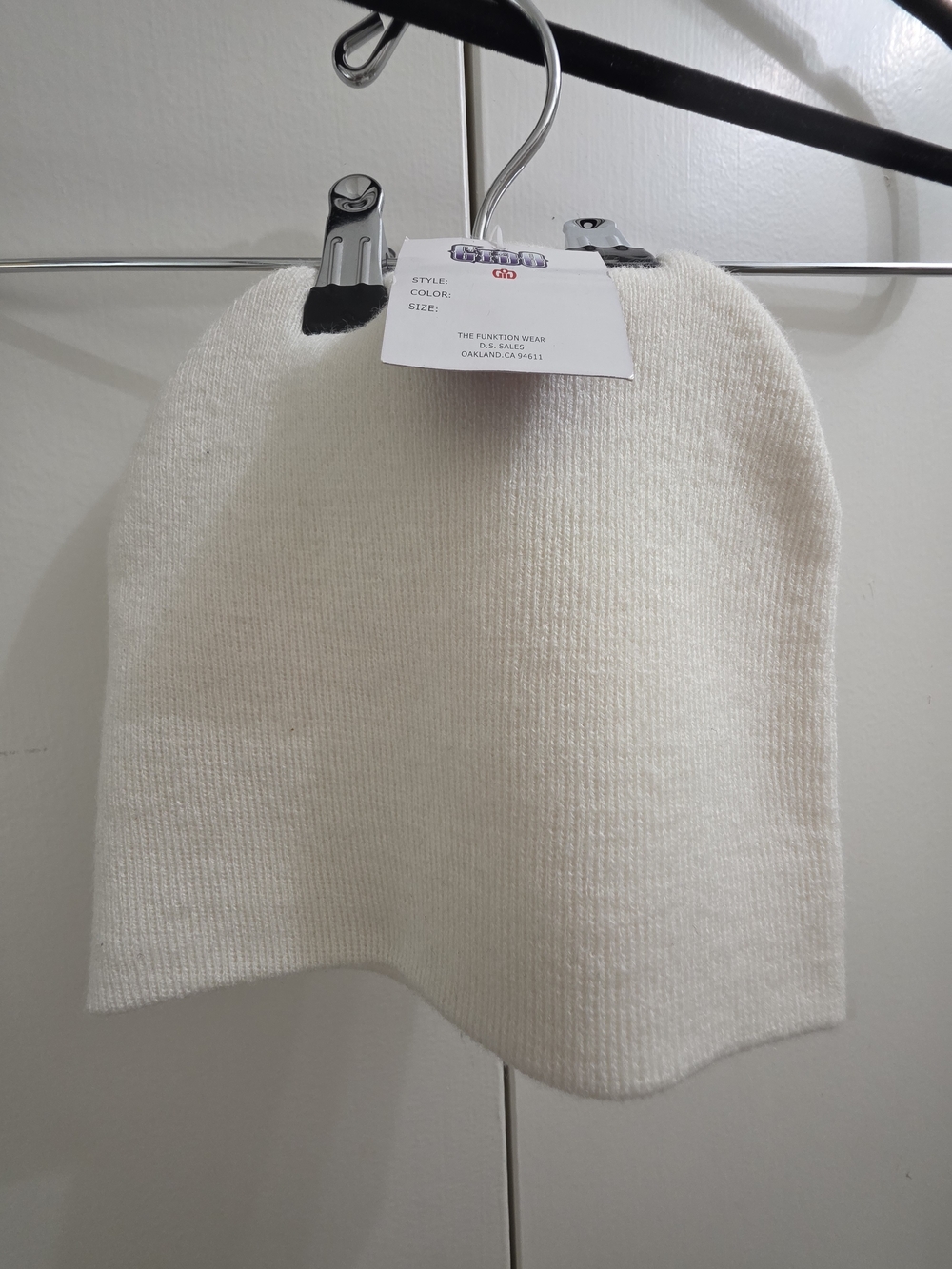 Knit Beanie Hat in Cream